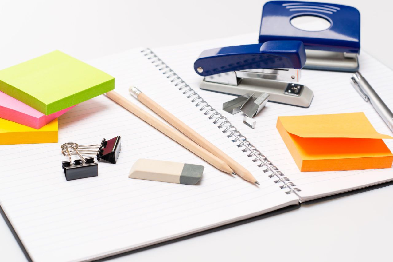 تجهيز قرطاسية ومستلزمات مكتبية في العراق